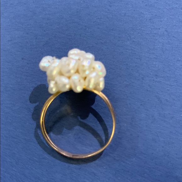 Vintage mini freshwater Pearl w gold wire (gold plate?) 1” Earrings & sz7 ring - Picture 5 of 8